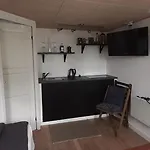 Cozy Tiny Room, Mini Kitchen And Bathroom Bed & Breakfast 3*