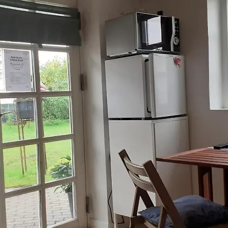 Cozy Tiny Room, Mini Kitchen And Bathroom 3* אוטרופ