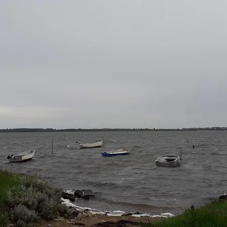 Cozy Tiny Room, Mini Kitchen And Bathroom לינה וארוחת בוקר אוטרופ